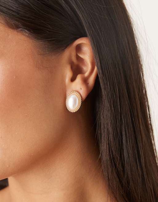 EVER FAITH Fashion Round Disc Faux Pearl Dangle Earrings, 14k Gold Plated Circle Coin Geometric Flat Hammered Drop Pierced Earring Hypoallergenic Jewelry Gifts For Women