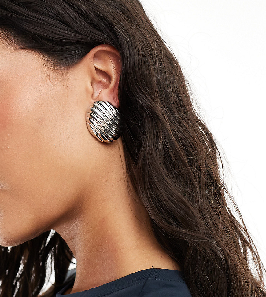 DesignB London vintage style stud earrings in silver