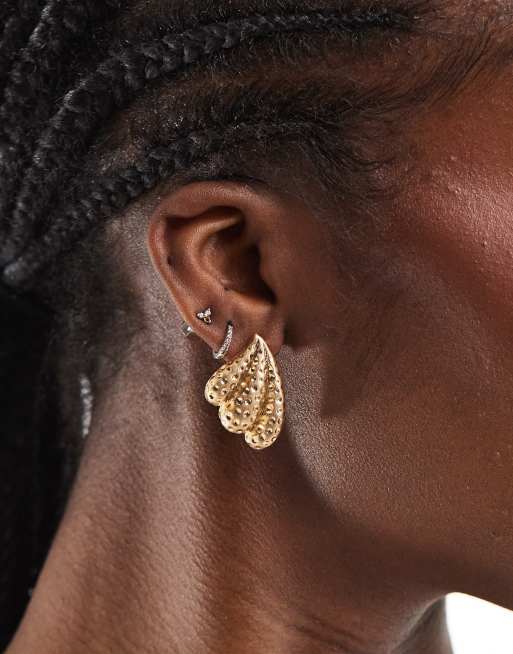 DesignB London vintage textured stud earrings in gold 