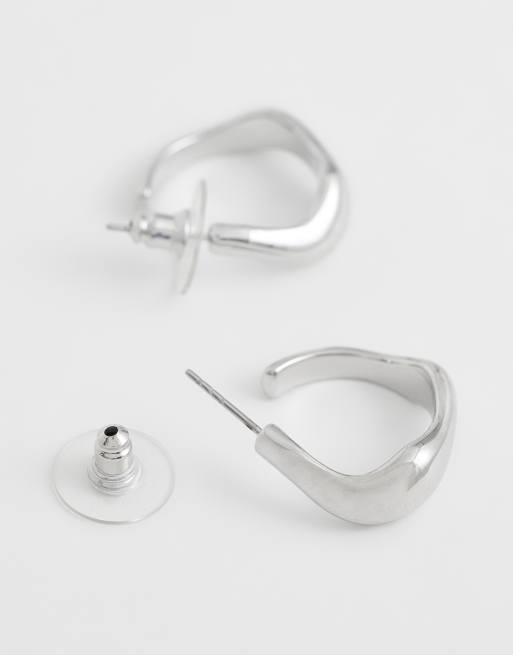DesignB London wavy hoops in silver, 3 of 4