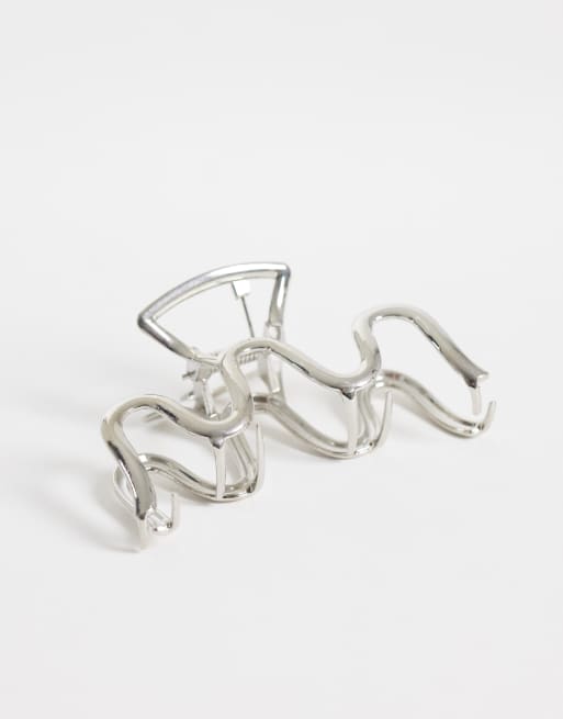 DesignB London wavy metal hairgrip in silver, 2 of 3
