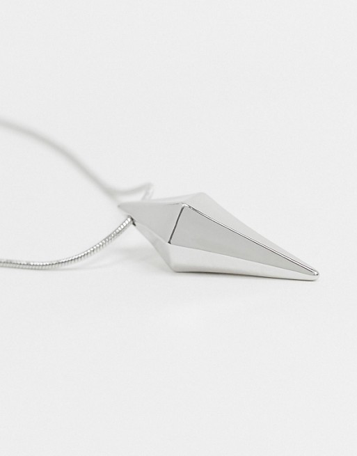 DesignB neckchain in silver with fluted diamond pendant