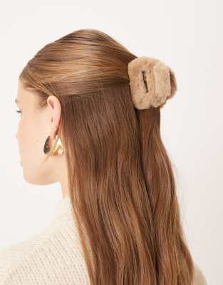 DesignB - Petite pince à cheveux en fausse fourrure - Marron-Brown