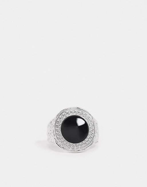DesignB souvenir ring with hammered detail and black stone