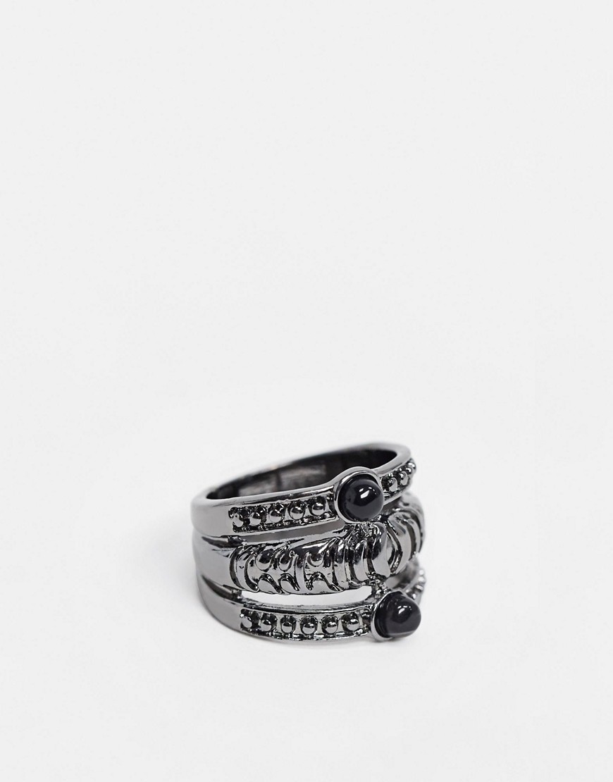 DesignB – Vapengrå ring i flera lager med svart sten och gravyr-Silver