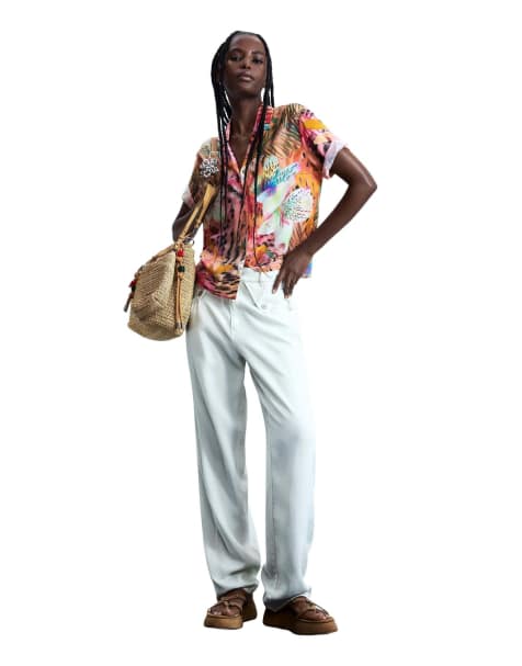 Desigual - Camisa rosa de manga corta con estampado tropical - view 1