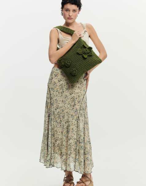 Desigual – Gehäkelte Tasche in Grün mit Blumendetails - view 1