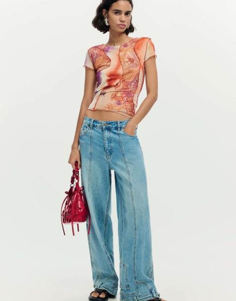 Desigual – Kurzärmliges T-Shirt in Rosa mit Print - view 1