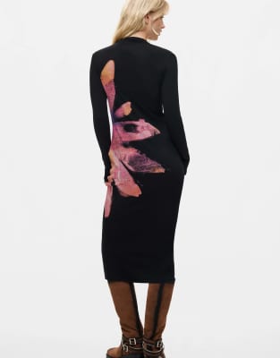 With Sleeves 3