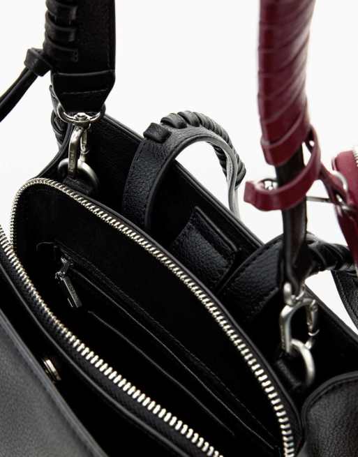 Desigual - Mochila mediana negra con charm de corazón, 4 de 4