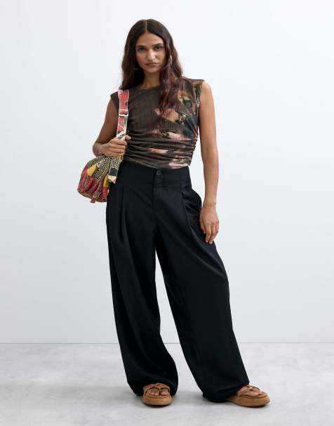Desigual - Pantalones largos plisados en negro - view 1