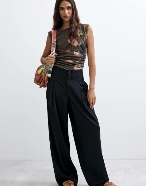 Desigual pantalones plisados largos en negro - view 1