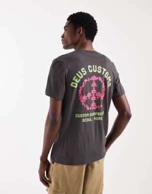 Deus Ex Machina     -  black