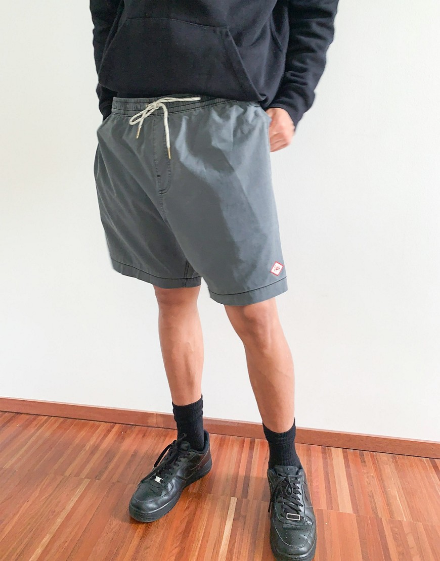 Deus Ex Machina sandbar garment dyed shorts in black