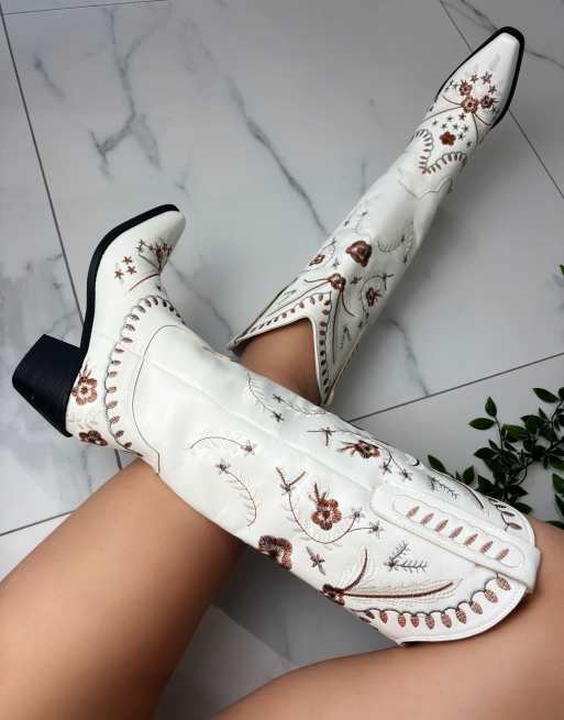 DIA Studios Cowboy boots in cream