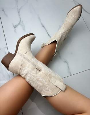 DIA Studios Cowboy boots in cream
