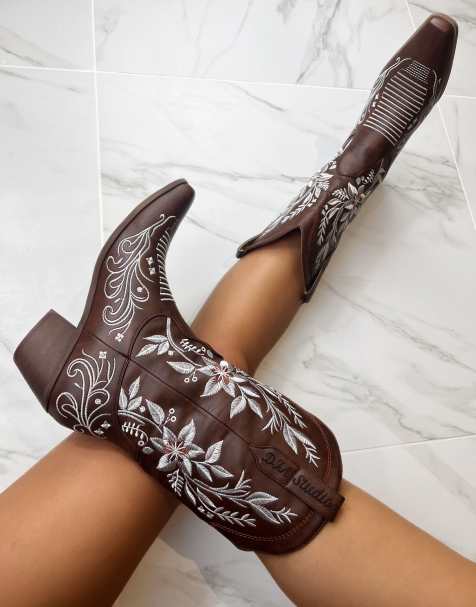 DIA STUDIOS Cowboy Western Boots in brown - view 1