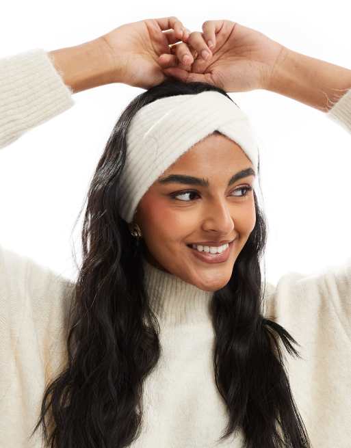 Diadema color crema con diseño cruzado de punto de ASOS DESIGN