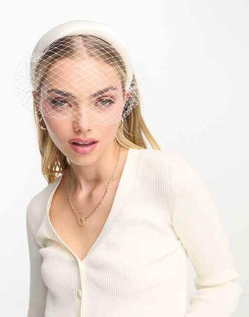 Diadema color crema con velo de My Accessories London