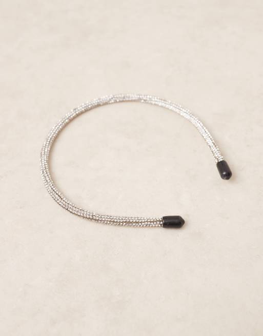 Diadema plateada adornada con pedrería de DesignB London, 2 de 3