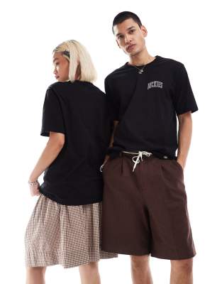 Dickies - Aitken - T-Shirt in Schwarz und Lila mit Logo auf der linken Brustseite