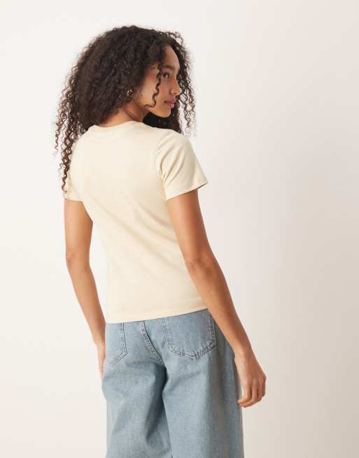 Dickies – APAC – Feuchtigkeitsableitendes, knappes T-Shirt in Wollweiß mit großem, zentriertem Logo, 2 von 4