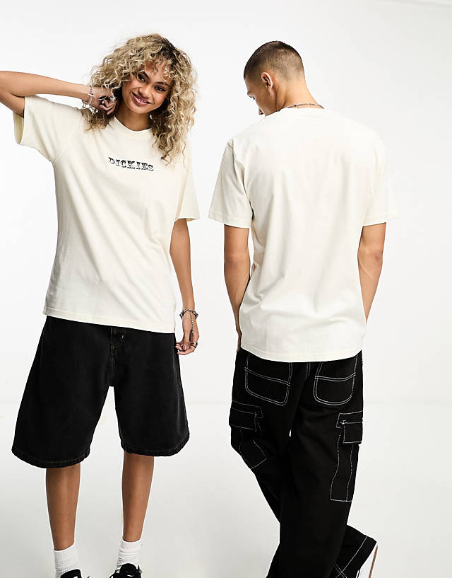 Dickies - bones mill central logo t-shirt in off white