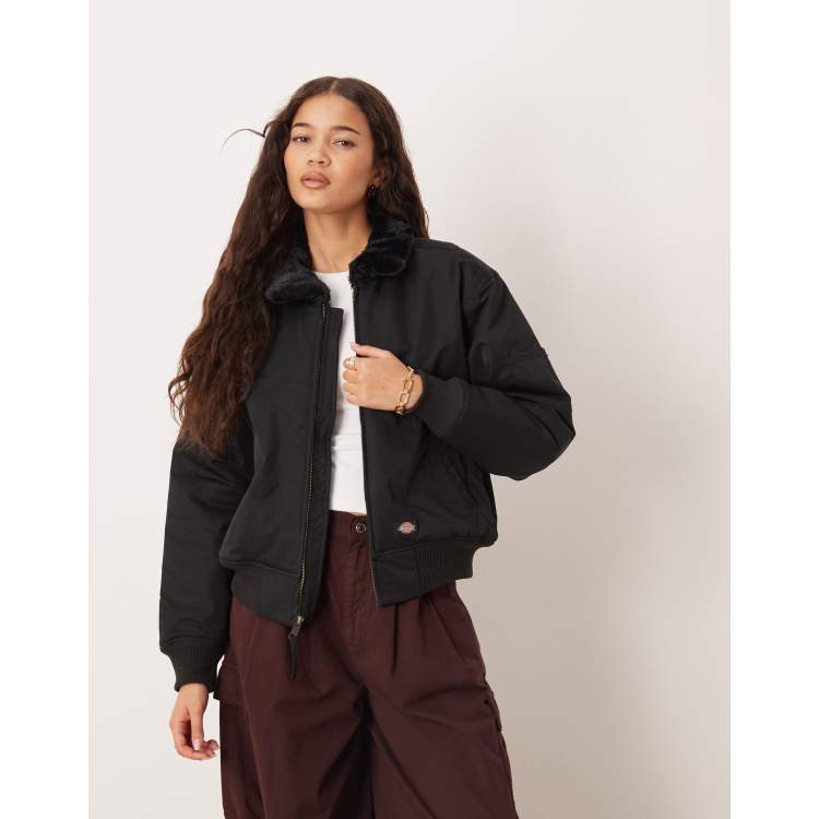 209081279-1-black?$n_750w$&wid