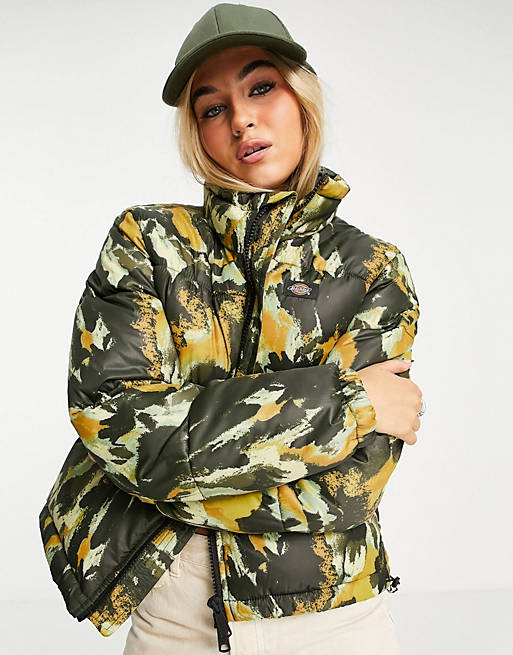 Dickies Crafted camo puffer jacket in green 