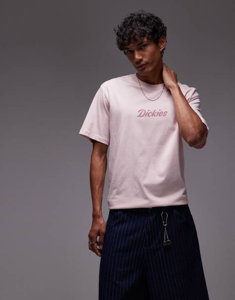 Dickies – Curves – Ljusrosa t-shirt med centrerad skriftlogga – Exklusivt hos ASOS - view 1