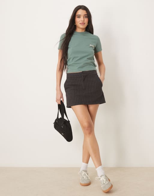 Dickies deep rooted graphic back print baby tee in dark green- exclusive to ASOS, 3 of 4