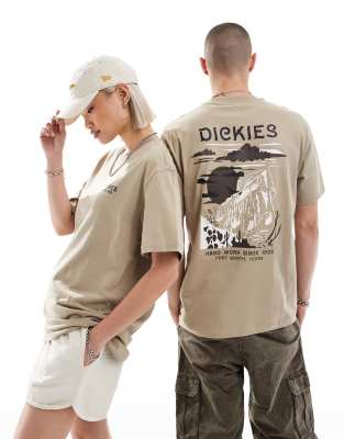 Dickies - Eagle Point - T-Shirt in Sand mit Rückenprint, exklusiv bei ASOS-Neutral