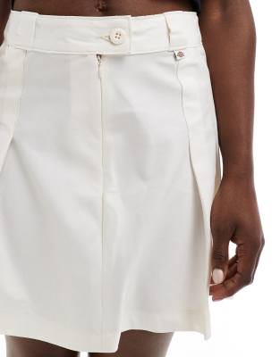 Dickies Elizaville short skirt with pleats in white | ASOS