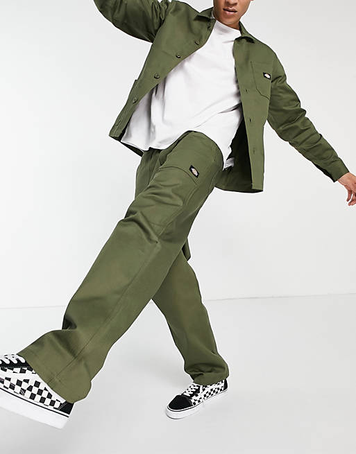 Men Dickies Funkley trousers in military green 