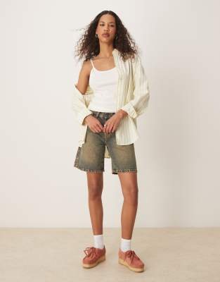 Dickies - Herndon - Loose-Fit-Jeansshorts in Indigoblau mit gelbem Farbstich