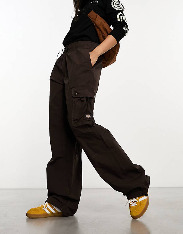 Dickies - jackson nylon cargo trousers in brown