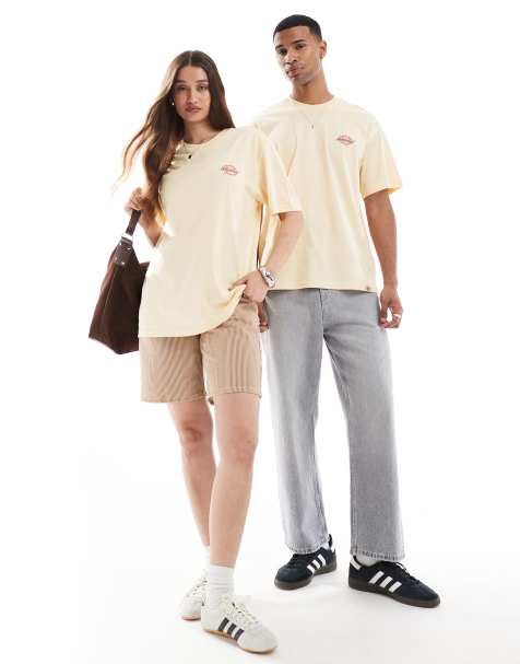 Dickies – Ljusgul t-shirt med "brick mason"-tryck baktill - exklusivt hos ASOS - view 1
