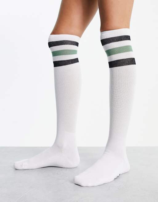 Dickies Lutak socks in green ASOS
