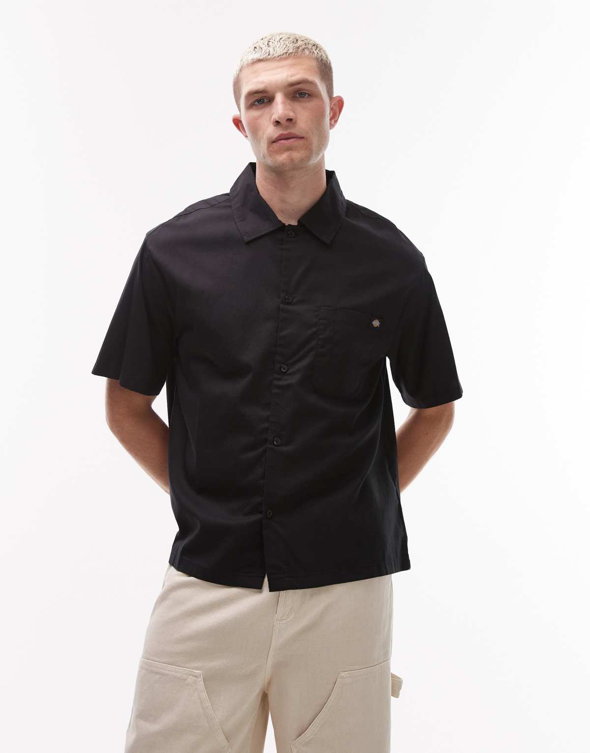 Dickies lynville boxy short sleeve shirt in black