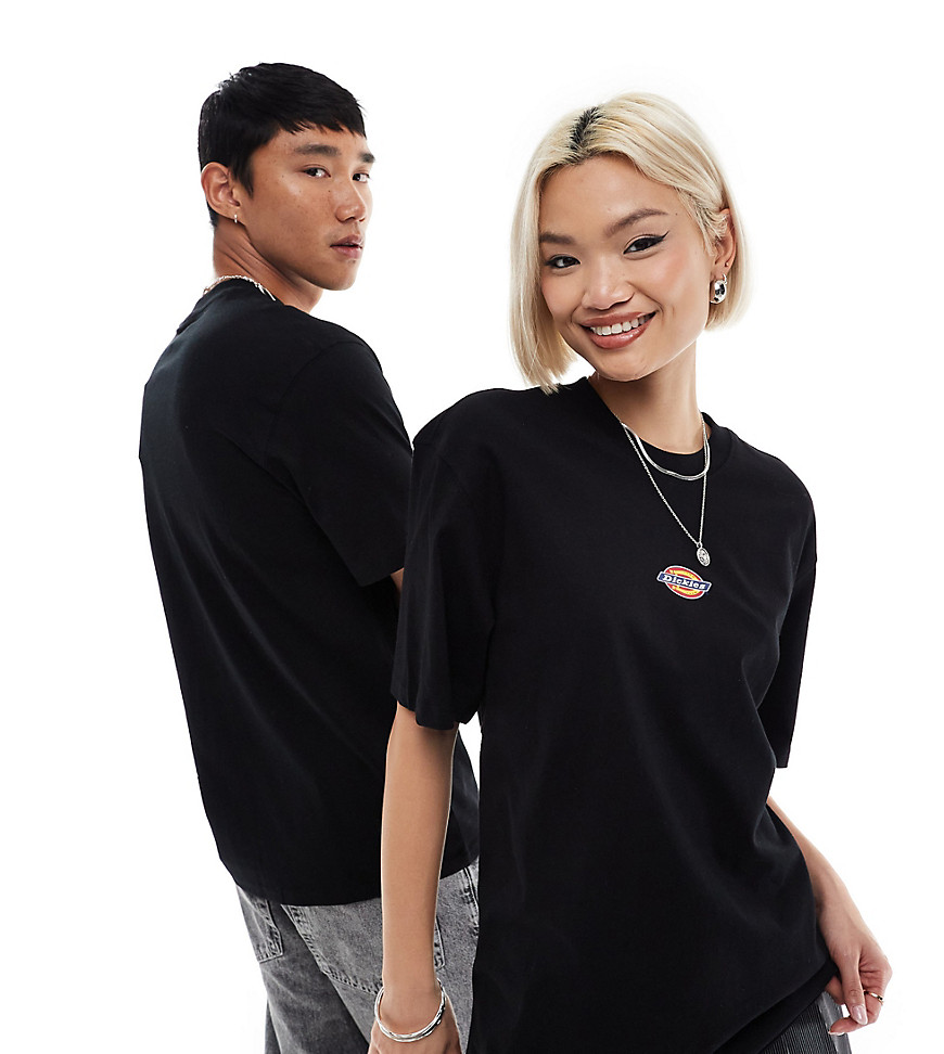 Dickies maple valley central logo short sleeve t-shirt in black- exclusive to asos