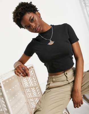 Dickies Maple Valley Logo Detail Cropped T-shirt In Black