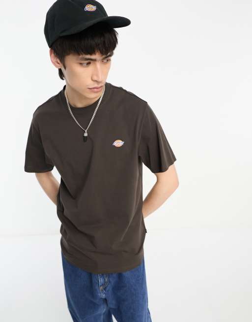 Dickies mapleton small logo t-shirt in dark brown