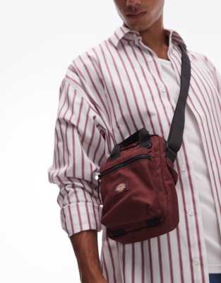 Dickies Dickies moreauville cross body bag in burgundy-Red