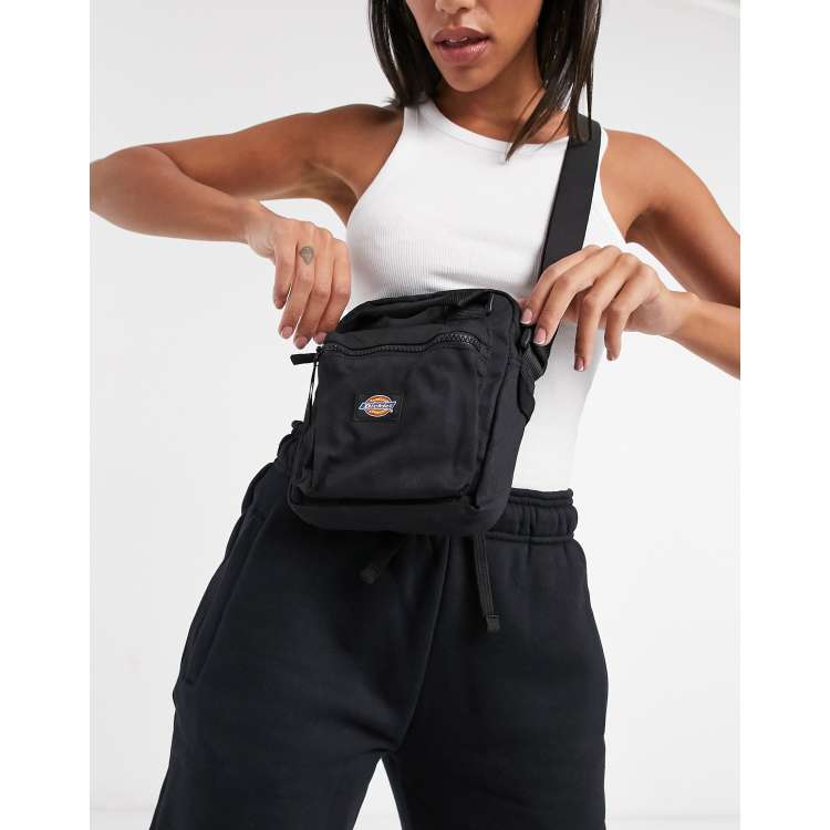 Dickies Moreauville pouch bag in black