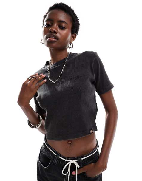 Dickies – Newington – Langärmliges Shirt mit kurzem Schnitt in verwaschenem Schwarz - view 1