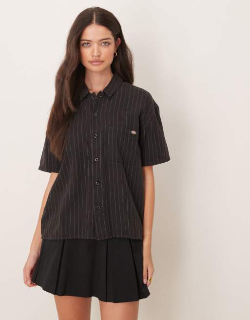 Dickies - Service - Sort oversized skjorte med korte ærmer og striber