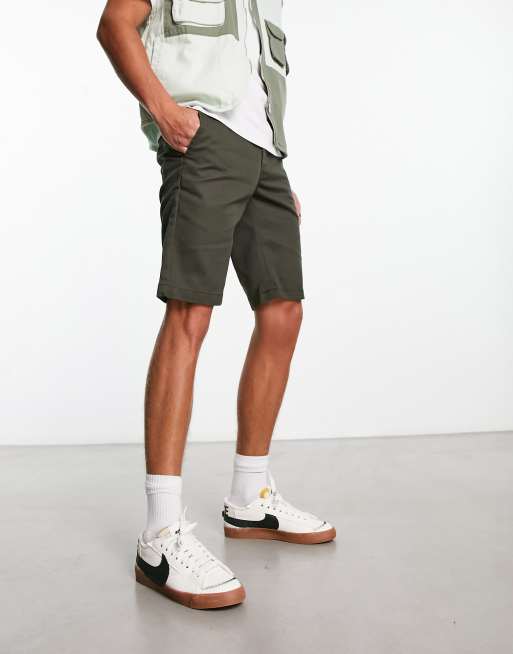 Olive green shorts hot sale outfit mens