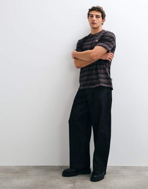 Dickies Stevensville kortærmet stribet T-shirt i brun og grå, 3 af 5