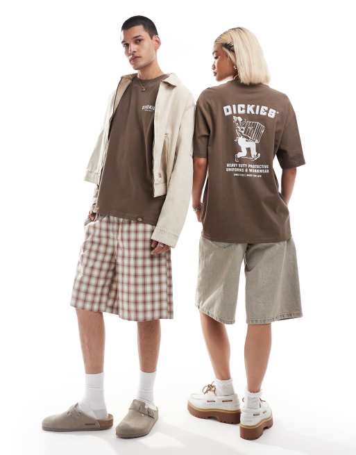 Dickies – T-Shirt in Braun mit Arbeiter-Grafikprint auf dem Rücken, 4 von 4