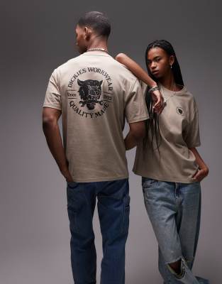 Dickies - T-Shirt in Hellbraun mit Schraubenschlüssel-Tiger-Grafikprint auf der Rückseite